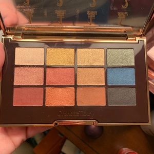 Charlotte Tilbury Makeup - Charlotte Tilbury ‘The Icon Palette’. Charlotte Tilbury Makeup - Charlotte Tilbury ‘The Icon Palette’.